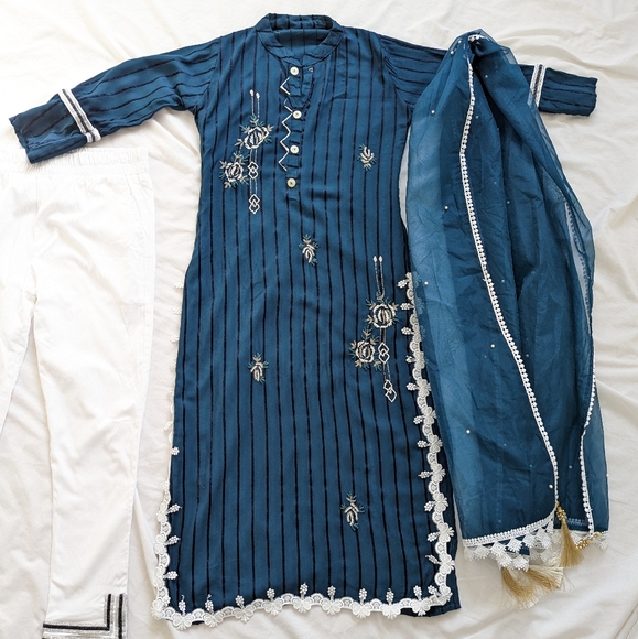 3 pc Indian Pakistani Kurti, Pant and dupatta - Picture 8 of 15